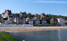 Maison hypercentre et bord de mer